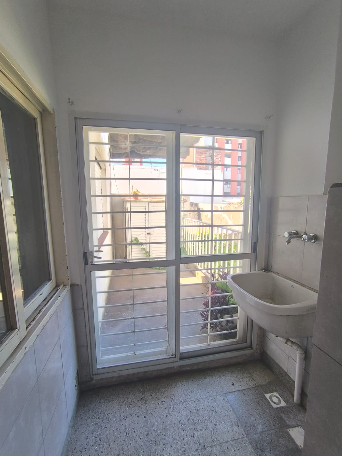 Imagen de la propiedad VENTA – DEPARTAMENTO 3 DORMITORIOS CON COCHERA | APTO CRÉDITO